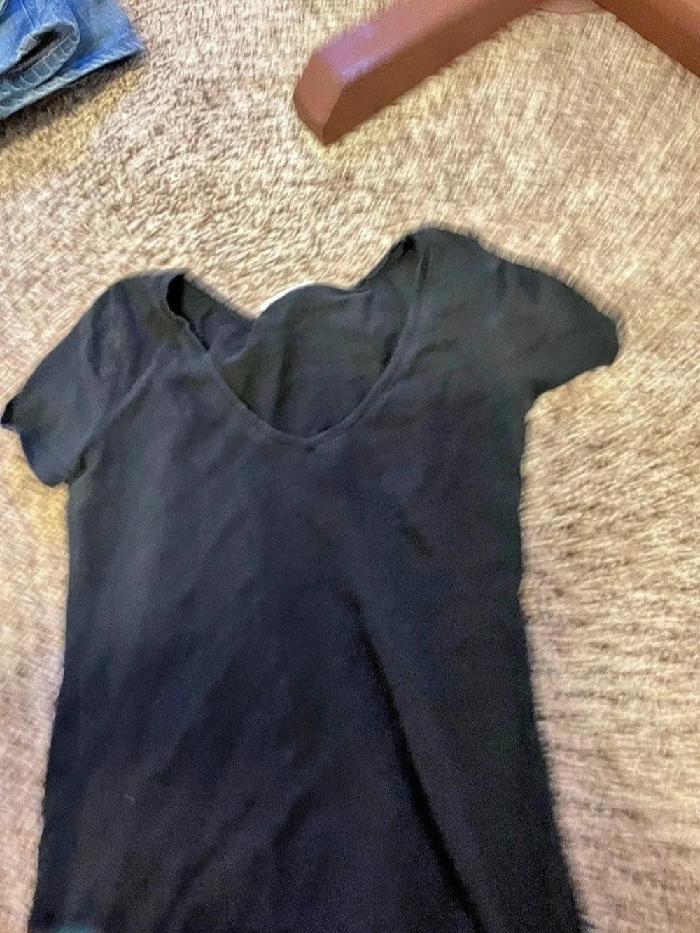 BASIC Black Size Medium Tee